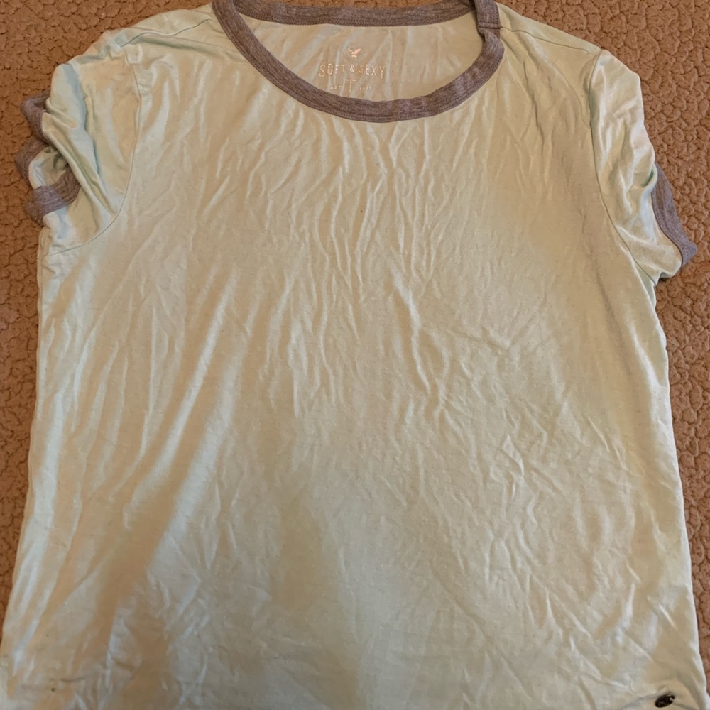 American eagle t shirt
